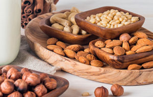 Haz clic para conocer los principales frutos secos y los beneficios que aportan a tu salud consumirlos diariamente.